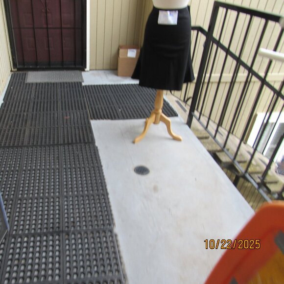 #522  WOMEN'S BLACK SKIRT BY TROUSERS, ETC.  (SIZE 14) - Picture 2 of 4